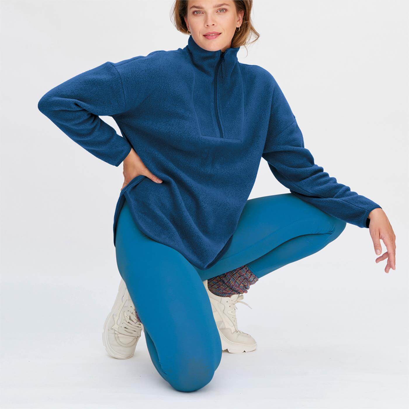 https://www.deva-natur.de/media/image/8c/03/ed/Bio_Legging_63220_Blue.jpg