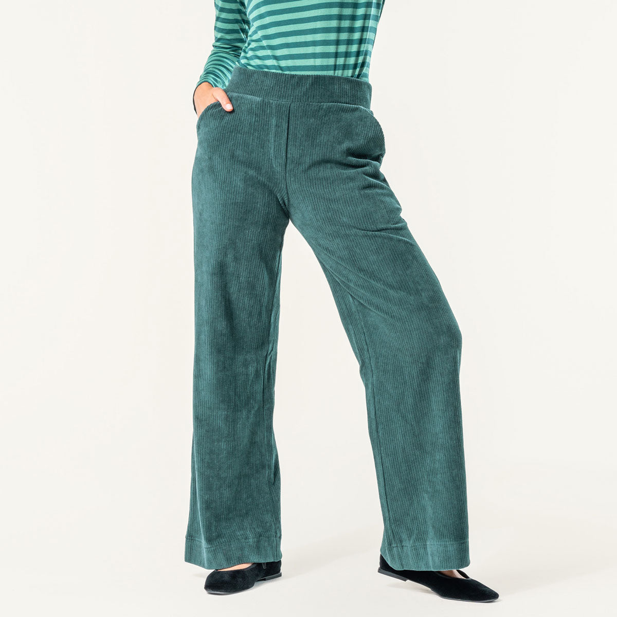 Living Crafts Damen Cord Hose Bio Baumwolle Elasthan
