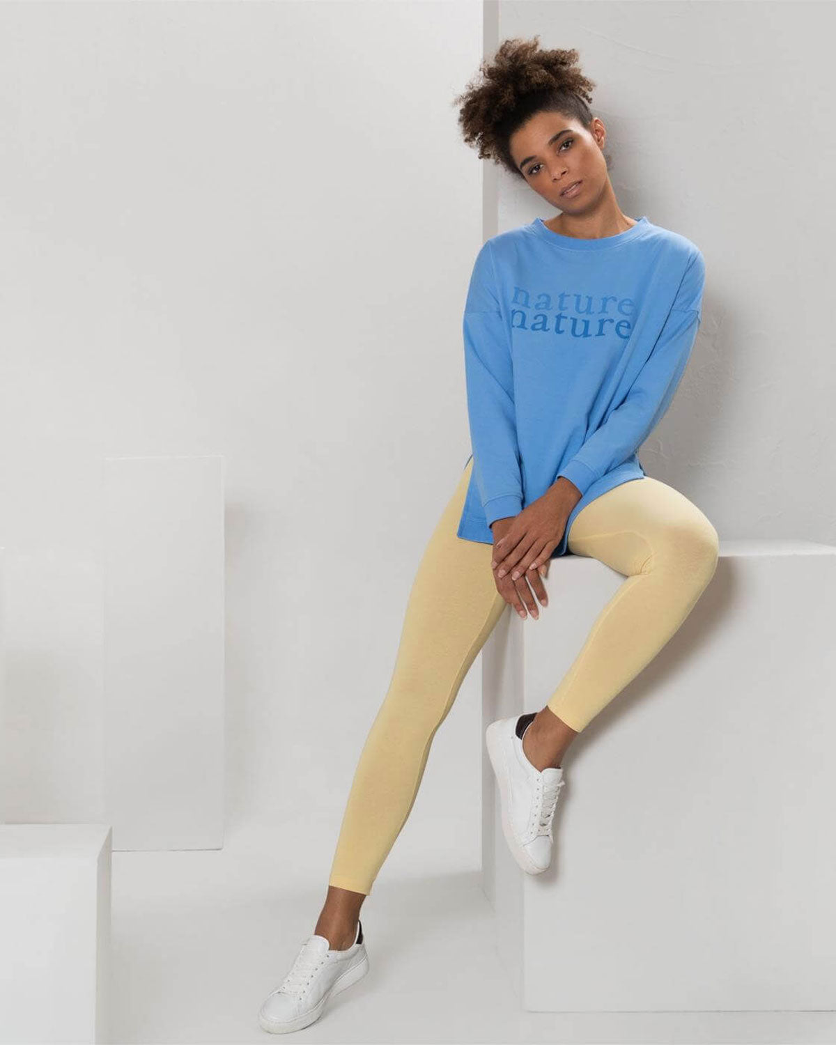 https://www.deva-natur.de/media/image/c1/3d/5b/Bio-Damen_Legging_1.jpg