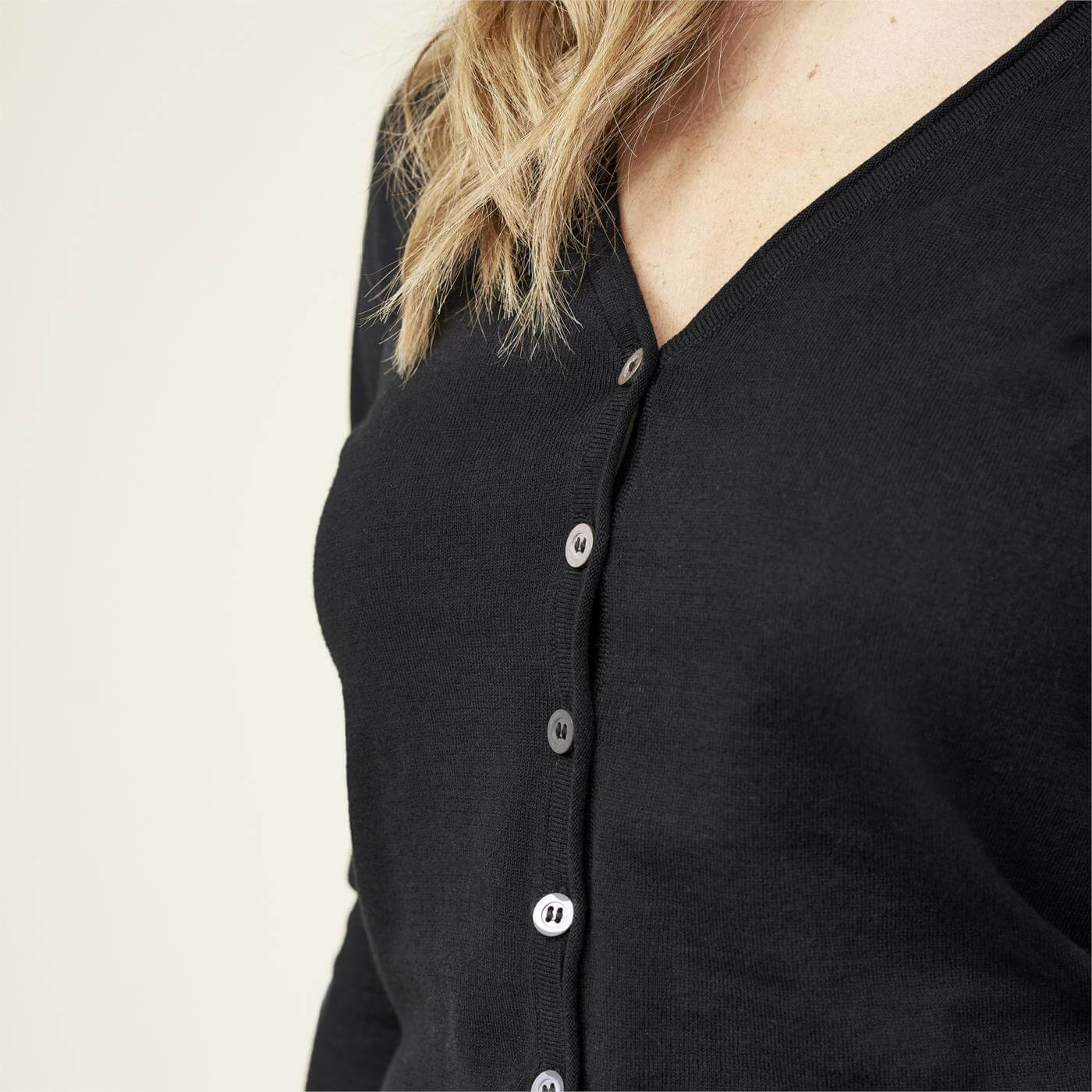 https://www.deva-natur.de/media/image/0b/39/34/Bio_Damen_Jacke-3.jpg