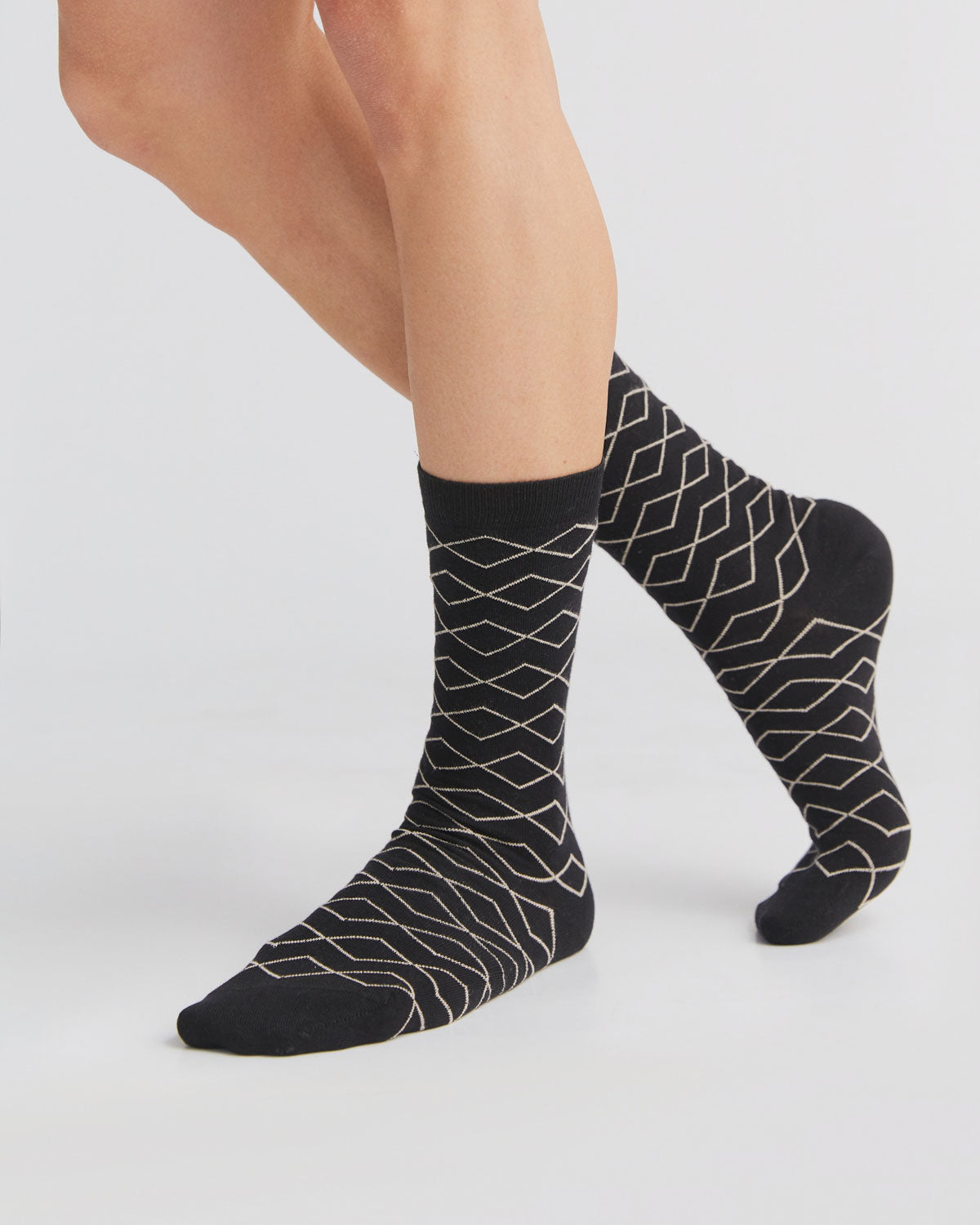 https://www.deva-natur.de/media/image/c4/b7/c2/Bio_Socken_1323_2.jpg