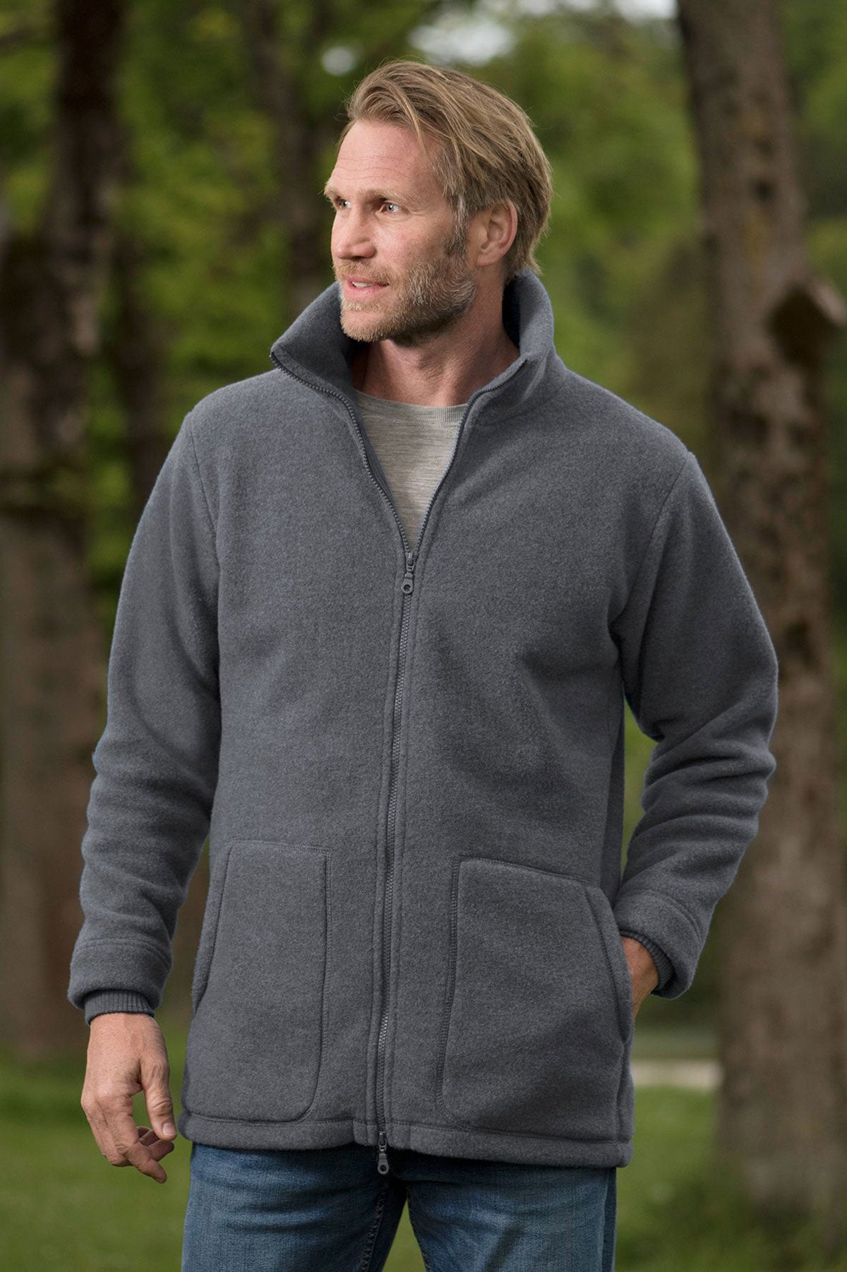 https://www.deva-natur.de/media/image/d6/5f/5c/Wollfleece_Jacke.jpg