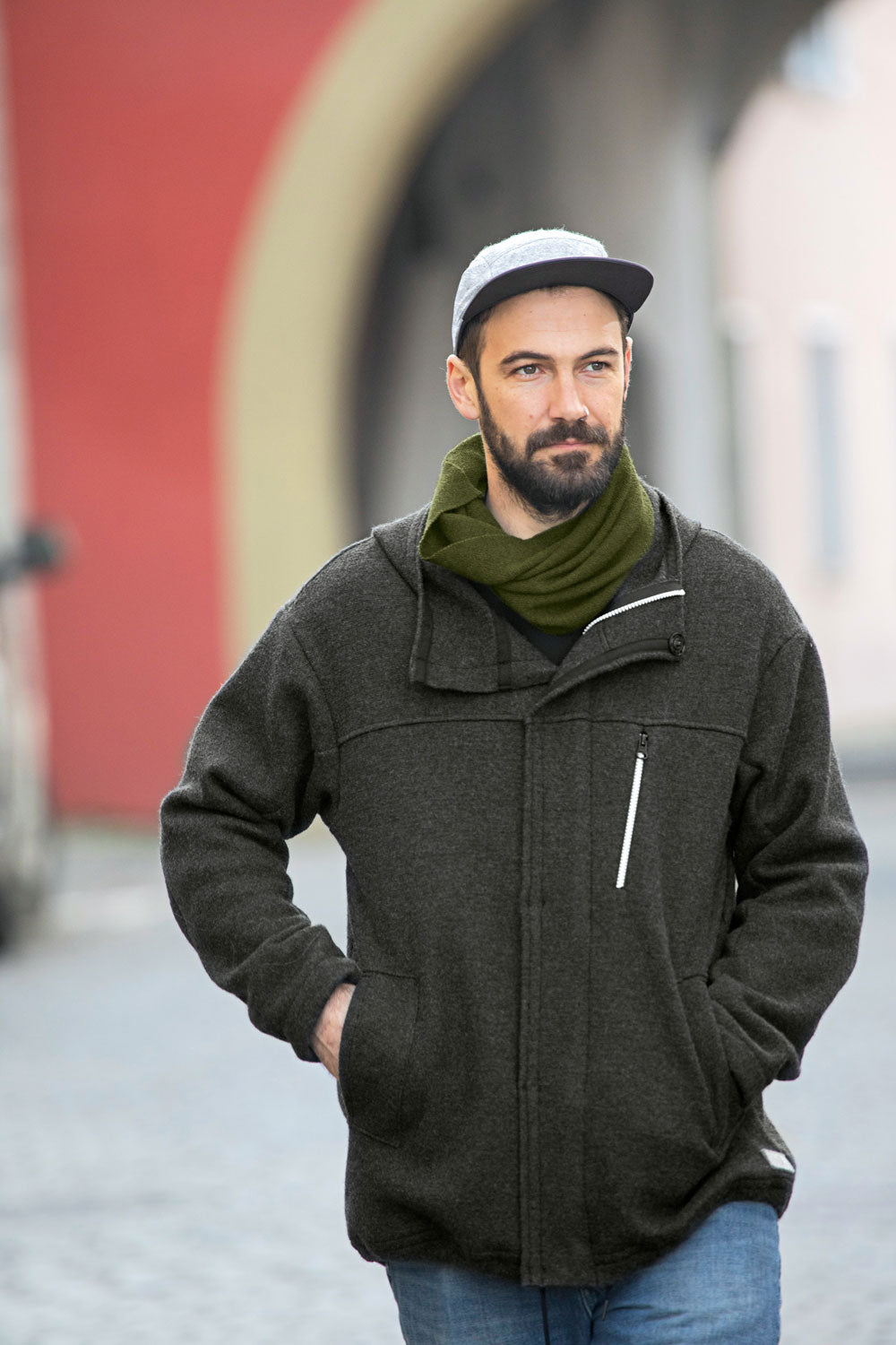 https://www.deva-natur.de/media/image/b9/a2/22/disana_urban_aw21_18.jpg